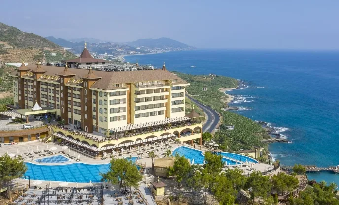 Utopia World Hotel: Alanya'nın Falezlerinde